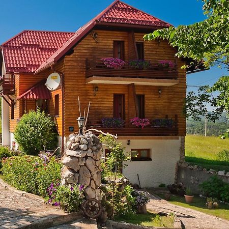 Гостевой дом House Mrzlin Grad Кореница Экстерьер фото