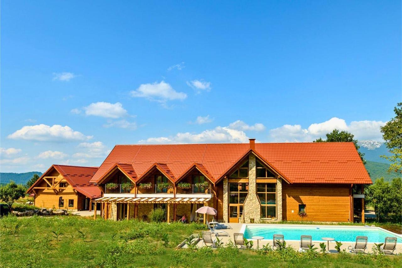 Гостевой дом House Mrzlin Grad Кореница Экстерьер фото